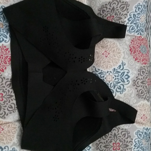 Victoria 's Secret Angel Max Sports Bra - Picture 3 of 3